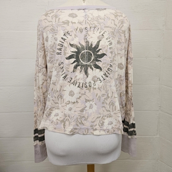 Free People FP Movement Radiate Positive Vibes Long Sleeve Floral Crewneck Sz Sm - Picture 3 of 10